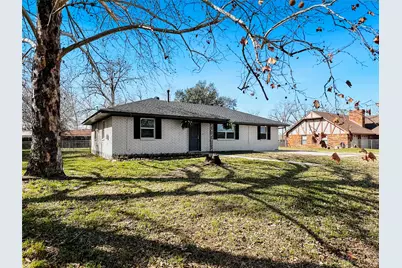 803 W 25th Street, Cameron, TX 76520 - Photo 1