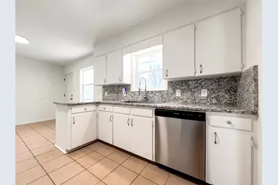 803 W 25th Street, Cameron, TX 76520 - Photo 9