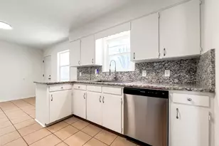 803 W 25th St, Cameron, TX 76520 - Photo 9