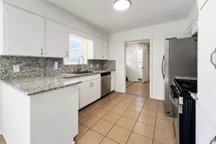 803 W 25th St, Cameron, TX 76520 - Photo 5