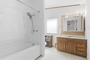 100 Prairie Dr, Jarrell, TX 76537 - Photo 17