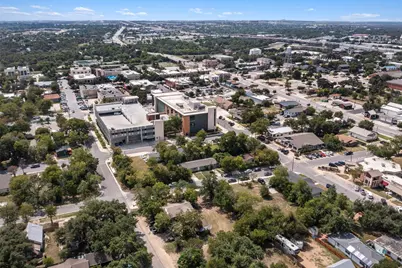 203 E Anderson Avenue, Round Rock, TX 78664 - Photo 21
