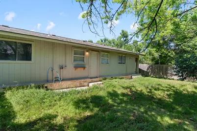 203 E Anderson Avenue, Round Rock, TX 78664 - Photo 17