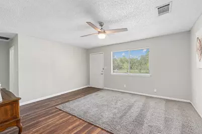 203 E Anderson Avenue, Round Rock, TX 78664 - Photo 3