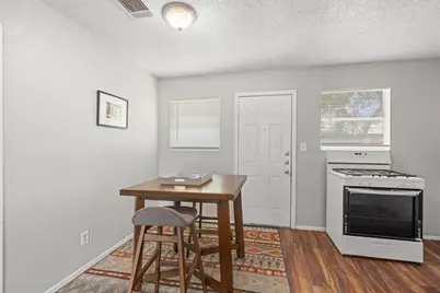 203 E Anderson Avenue, Round Rock, TX 78664 - Photo 5