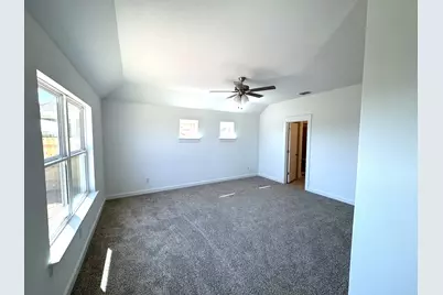 612 Quail Convey Drive, Jarrell, TX 76537 - Photo 5