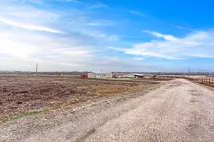 1889 Co Rd 487, Taylor, TX 76574 - Photo 5