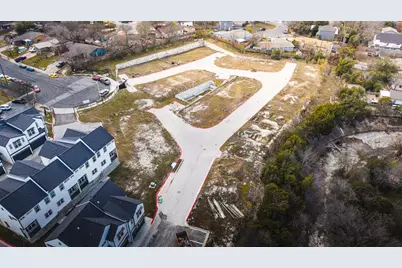1300 McKie Drive, Austin, TX 78752 - Photo 3
