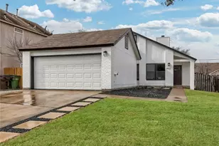 1402 Hollow Tree Blvd, Round Rock, TX 78681 - Photo 1