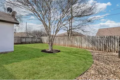 1402 Hollow Tree Boulevard, Round Rock, TX 78681 - Photo 15