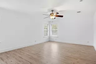 215 Myrtle St, Kyle, TX 78640 - Photo 29
