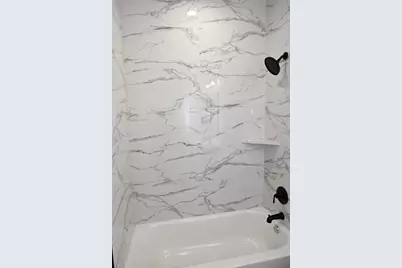 516 N Hackberry Avenue, Luling, TX 78648 - Photo 15