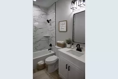 516 N Hackberry Avenue, Luling, TX 78648 - Photo 35