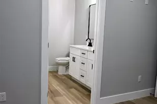 516 N Hackberry Ave, Luling, TX 78648 - Photo 11