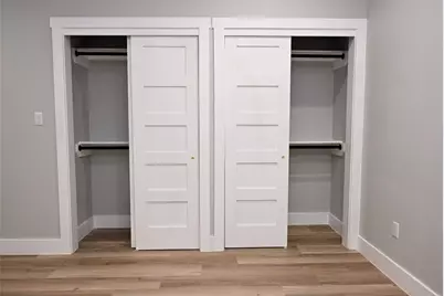 516 N Hackberry Avenue, Luling, TX 78648 - Photo 5