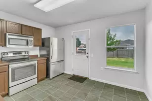 1209 Anise Dr, Austin, TX 78741 - Photo 13