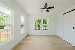 1907 E 21st St, Austin, TX 78722 - Photo 17