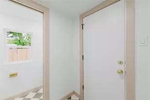 1907 E 21st St, Austin, TX 78722 - Photo 15