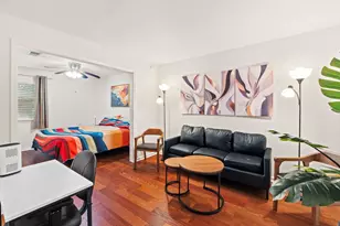 1110 W 22nd St, Austin, TX 78705 - Photo 5
