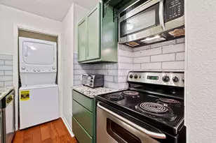 1110 W 22nd St, Austin, TX 78705 - Photo 7