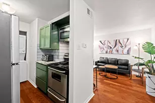 1110 W 22nd St, Austin, TX 78705 - Photo 9