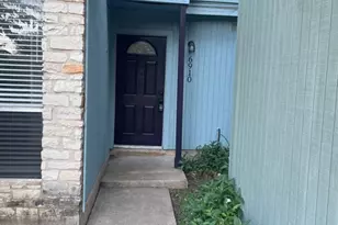 6910 Lovely Ln, Austin, TX 78744 - Photo 19