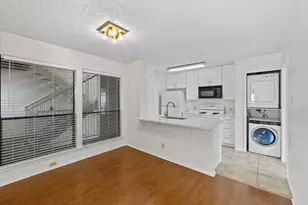 3115 Helms St, Austin, TX 78705 - Photo 9