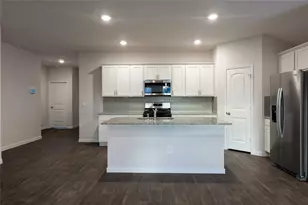 401 Abbey Ln, Lockhart, TX 78644 - Photo 5
