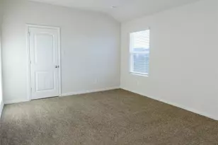401 Abbey Ln, Lockhart, TX 78644 - Photo 9