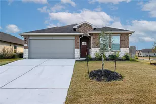 401 Abbey Ln, Lockhart, TX 78644 - Photo 1