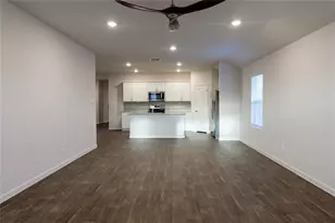 401 Abbey Ln, Lockhart, TX 78644 - Photo 7