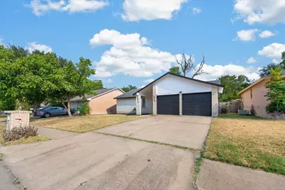 10215 Missel Thrush Drive, Austin, TX 78750 - Photo 3