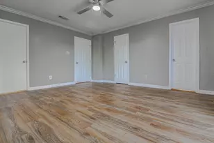 1807 Briar Hill Dr, Austin, TX 78741 - Photo 19