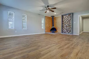 1807 Briar Hill Dr, Austin, TX 78741 - Photo 5