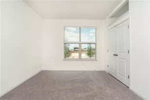 220 Tanda Ln, Hutto, TX 78634 - Photo 11