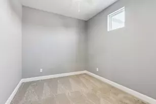 130 Creekwood Trail, Cedar Creek, TX 78612 - Photo 33