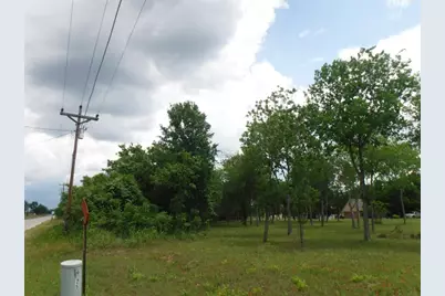 104 W Riverside Drive, Bastrop, TX 78602 - Photo 3