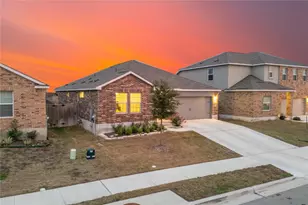 440 Sebring Cir, Hutto, TX 78634 - Photo 3