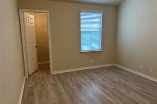 307 Wildcat Dr, Bastrop, TX 78602 - Photo 11