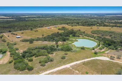 736 Cr 421 Road, Waelder, TX 78959 - Photo 5