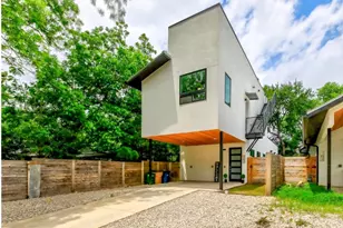 1102 1/2 Fiesta St, Austin, TX 78702 - Photo 1