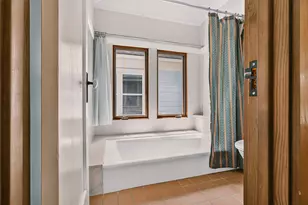 812 W 10th St, Austin, TX 78701 - Photo 27