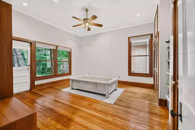 812 W 10th Street, Austin, TX 78701 - Photo 13