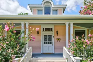 812 W 10th St, Austin, TX 78701 - Photo 1