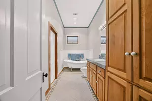 812 W 10th St, Austin, TX 78701 - Photo 11