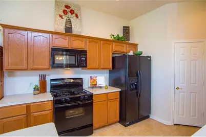 627 Atlantis, Kyle, TX 78640 - Photo 13
