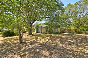 905 Emerald Wood Dr, Austin, TX 78745 - Photo 3