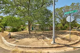 905 Emerald Wood Dr, Austin, TX 78745 - Photo 3