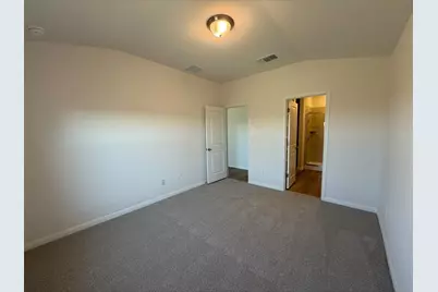 109 Honey Bee, Jarrell, TX 76537 - Photo 7