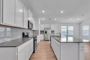 607 Bluejack Wy, Hutto, TX 78634 - Photo 3